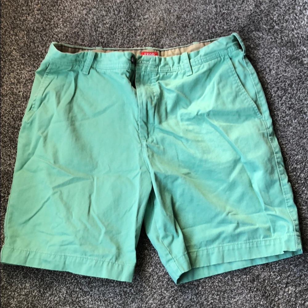 Izod men’s mint green shorts